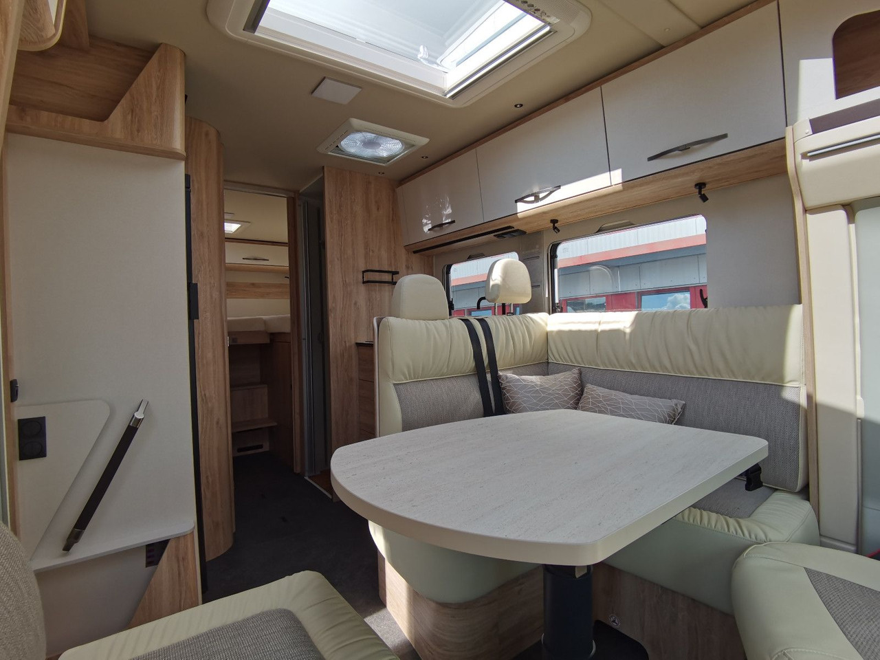 Semi-integrated motorhome Eura Mobil PROFILA T 720 EB /-2026-/ EINZELBETTEN & RAUMBAD: picture 13