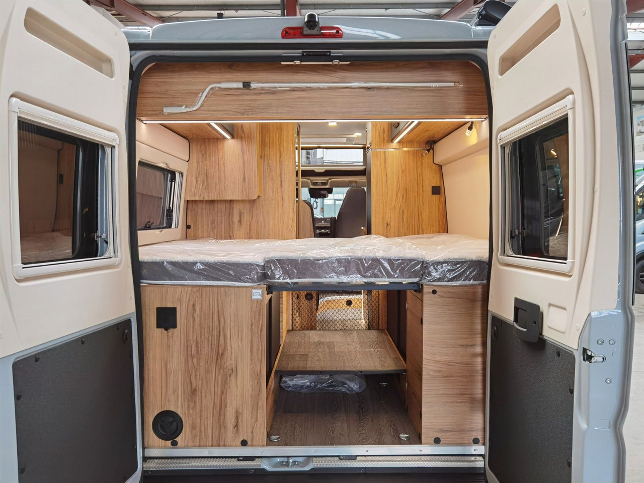 Leasing of  Karmann DEXTER 580 /- 2026 -/ SKY-ROOF & MULTIMEDIA Karmann DEXTER 580 /- 2026 -/ SKY-ROOF & MULTIMEDIA: picture 10