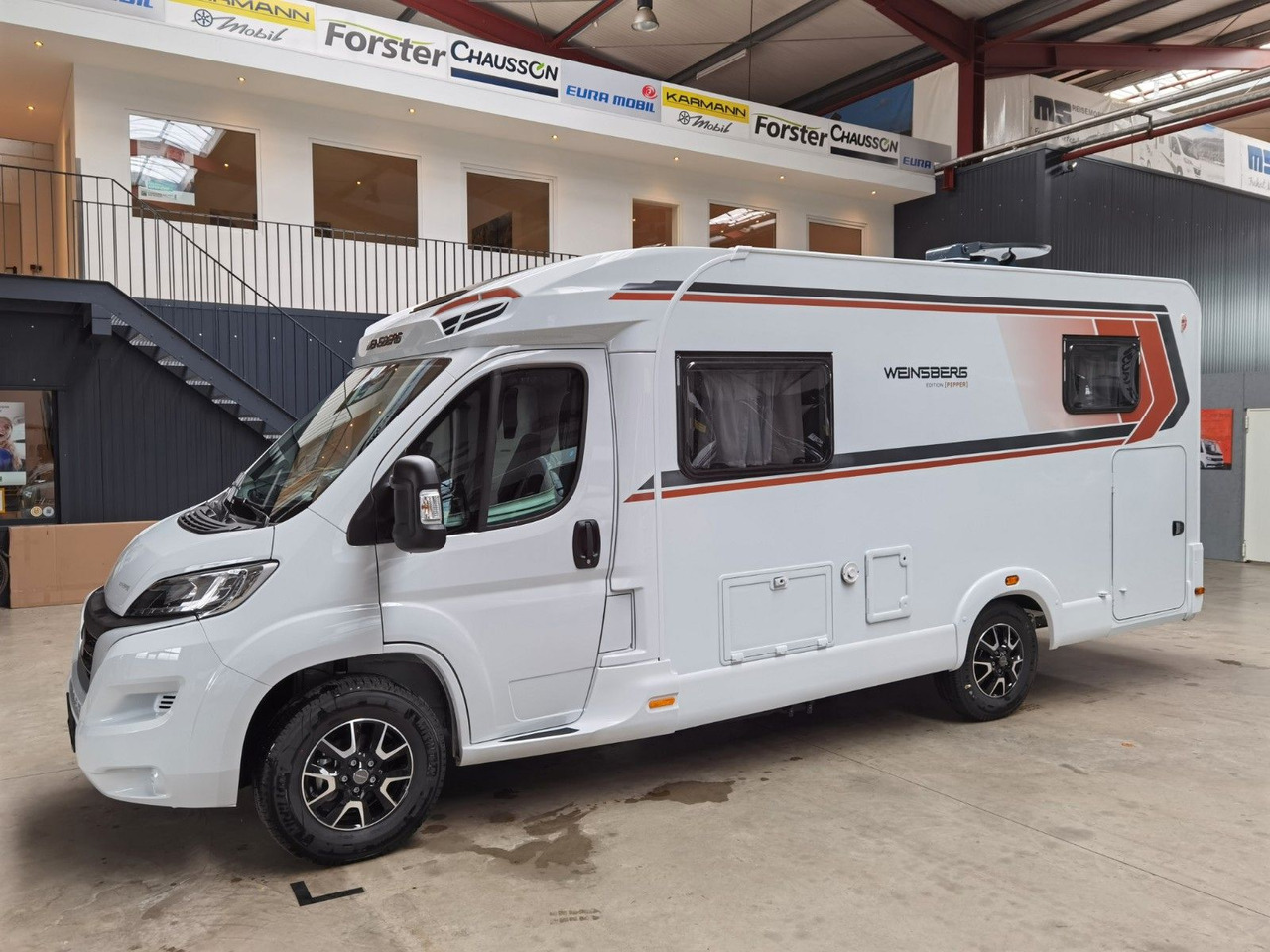 Semi-integrated motorhome Weinsberg CARACOMPACT 600 MEG EDITION-PEPPER/ EINZELBETTEN: picture 6