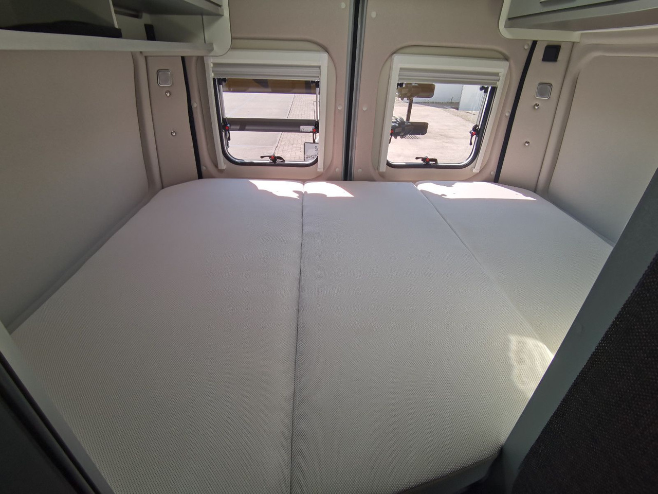 Leasing of  Weinsberg CARATOUR 600 MQ /165PS /FUNCTION & VOLTAGE PAKET Weinsberg CARATOUR 600 MQ /165PS /FUNCTION & VOLTAGE PAKET: picture 13
