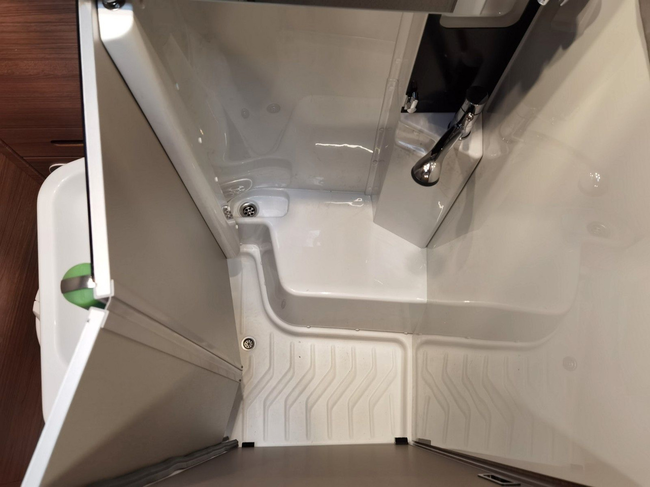 Semi-integrated motorhome Weinsberg X-CURSION CUV 500 LT PEPPER EDITION / 150PS-DSG: picture 24