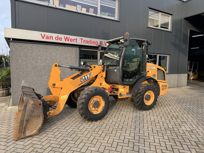 Case 21F Shovel / Radlader / Wheel Loader 2016 Bucket & Forks 3970Hours - Wheel loader: picture 4 Case 21F Shovel / Radlader / Wheel Loader 2016 Bucket & Forks 3970Hours - Wheel loader: picture 4