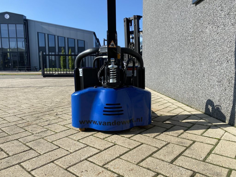 Electrische pallet truck HWE15 Nieuw elektrisch Lion accu HWE15 - Pallet truck: picture 3 Electrische pallet truck HWE15 Nieuw elektrisch Lion accu HWE15 - Pallet truck: picture 3