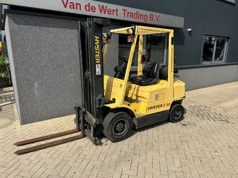 Hyster H2.50XM Triplo 470 Freelift / Sideshift LPG 1995 - LPG forklift: picture 2 Hyster H2.50XM Triplo 470 Freelift / Sideshift LPG 1995 - LPG forklift: picture 2
