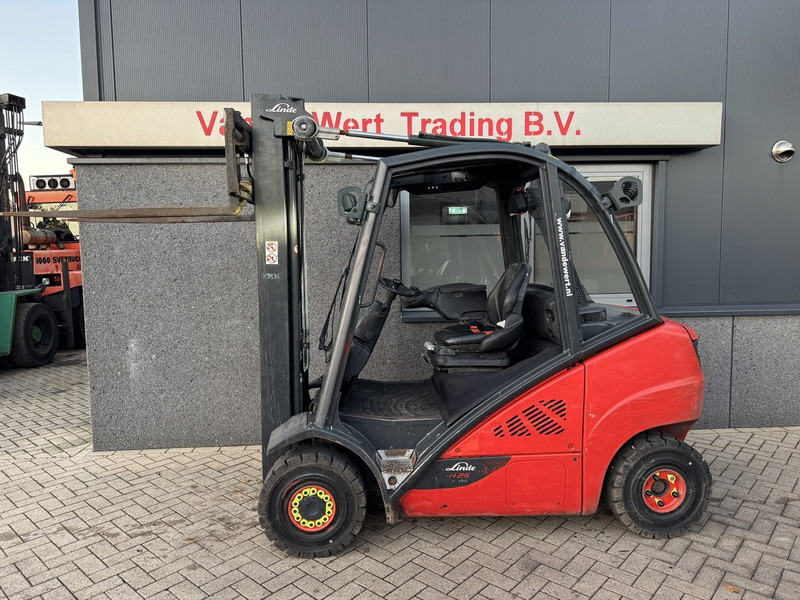 Linde H25D-02 Triplo 550 Freelift / Sideshift / 4e functie VW Diesel 2014 - Diesel forklift: picture 5 Linde H25D-02 Triplo 550 Freelift / Sideshift / 4e functie VW Diesel 2014 - Diesel forklift: picture 5