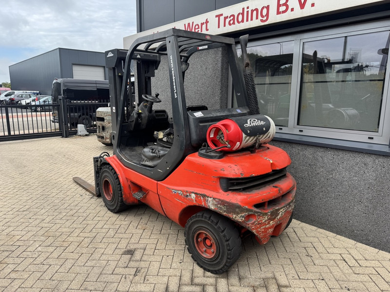 Linde H30T-03 Triplo 475 Freelift/Sideshift/4e functie LPG 1998 - LPG forklift: picture 4 Linde H30T-03 Triplo 475 Freelift/Sideshift/4e functie LPG 1998 - LPG forklift: picture 4