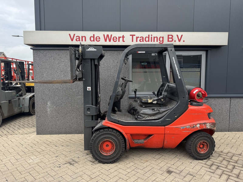 Linde H30T-03 Triplo 475 Freelift/Sideshift/4e functie LPG 1998 - LPG forklift: picture 5 Linde H30T-03 Triplo 475 Freelift/Sideshift/4e functie LPG 1998 - LPG forklift: picture 5