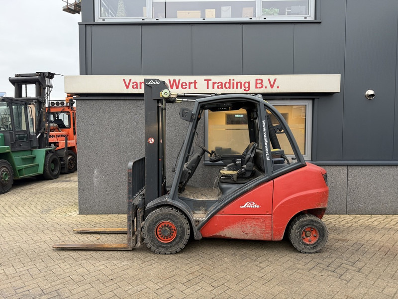 Linde H35D triplo550 Freelift / Sideshift 2007 VW DIESEL - Diesel forklift: picture 1 Linde H35D triplo550 Freelift / Sideshift 2007 VW DIESEL - Diesel forklift: picture 1