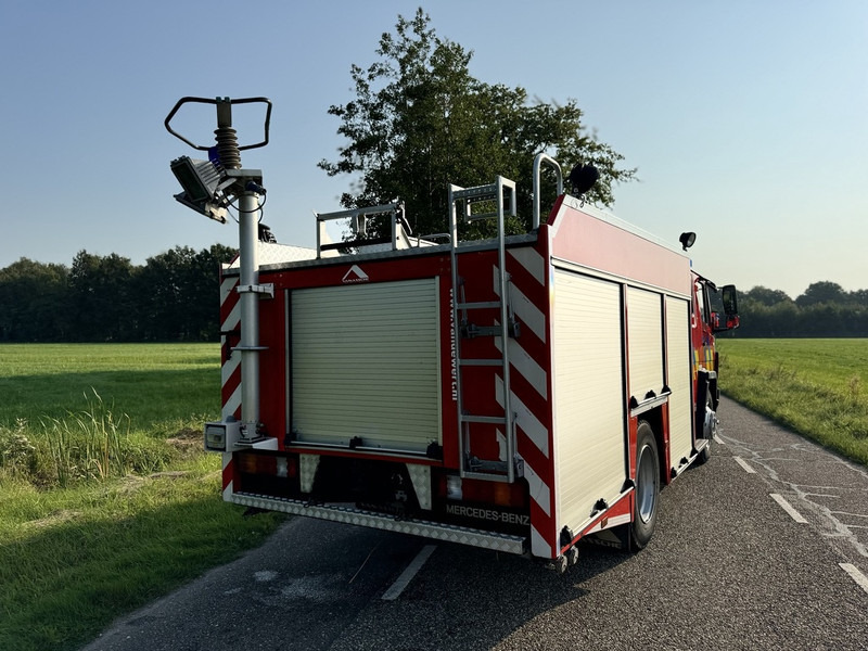 Mercedes-Benz 1124 - Fire truck: picture 4 Mercedes-Benz 1124 - Fire truck: picture 4
