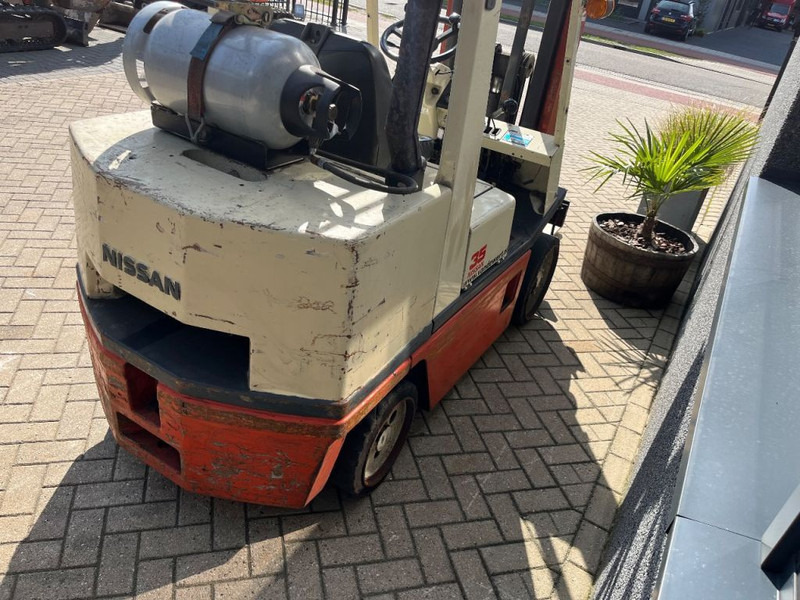 Nissan FG35U heftruck dulpo310 freelift 3e functie LPG COMPACT - LPG forklift: picture 4 Nissan FG35U heftruck dulpo310 freelift 3e functie LPG COMPACT - LPG forklift: picture 4