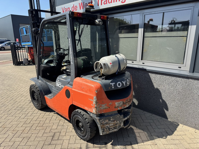 LPG forklift Toyota 02-8FGF30: picture 7