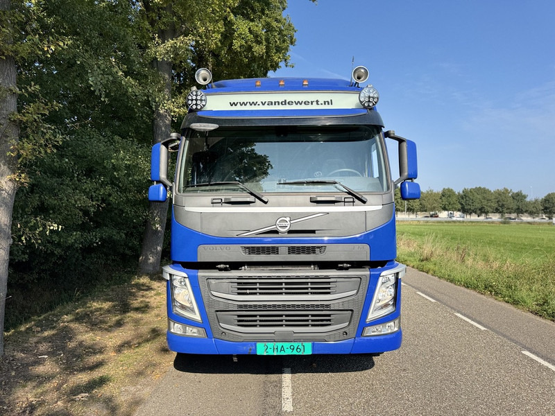 Volvo FM370 6X2 Machine Transporter / Oprij Vrachtwagen 2019 / EURO 6 / 550DKM / Steering Wheel / APK 11-2026 - Autotransporter truck: picture 5 Volvo FM370 6X2 Machine Transporter / Oprij Vrachtwagen 2019 / EURO 6 / 550DKM / Steering Wheel / APK 11-2026 - Autotransporter truck: picture 5