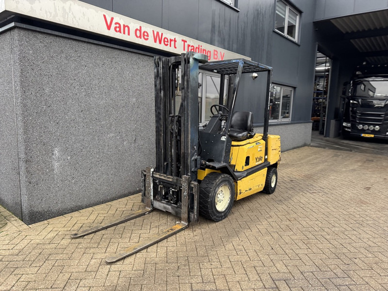 Yale GDP30 TF Triplo 465 Freelift / Sideshift / Mazda Diesel 2005 - Diesel forklift: picture 3 Yale GDP30 TF Triplo 465 Freelift / Sideshift / Mazda Diesel 2005 - Diesel forklift: picture 3