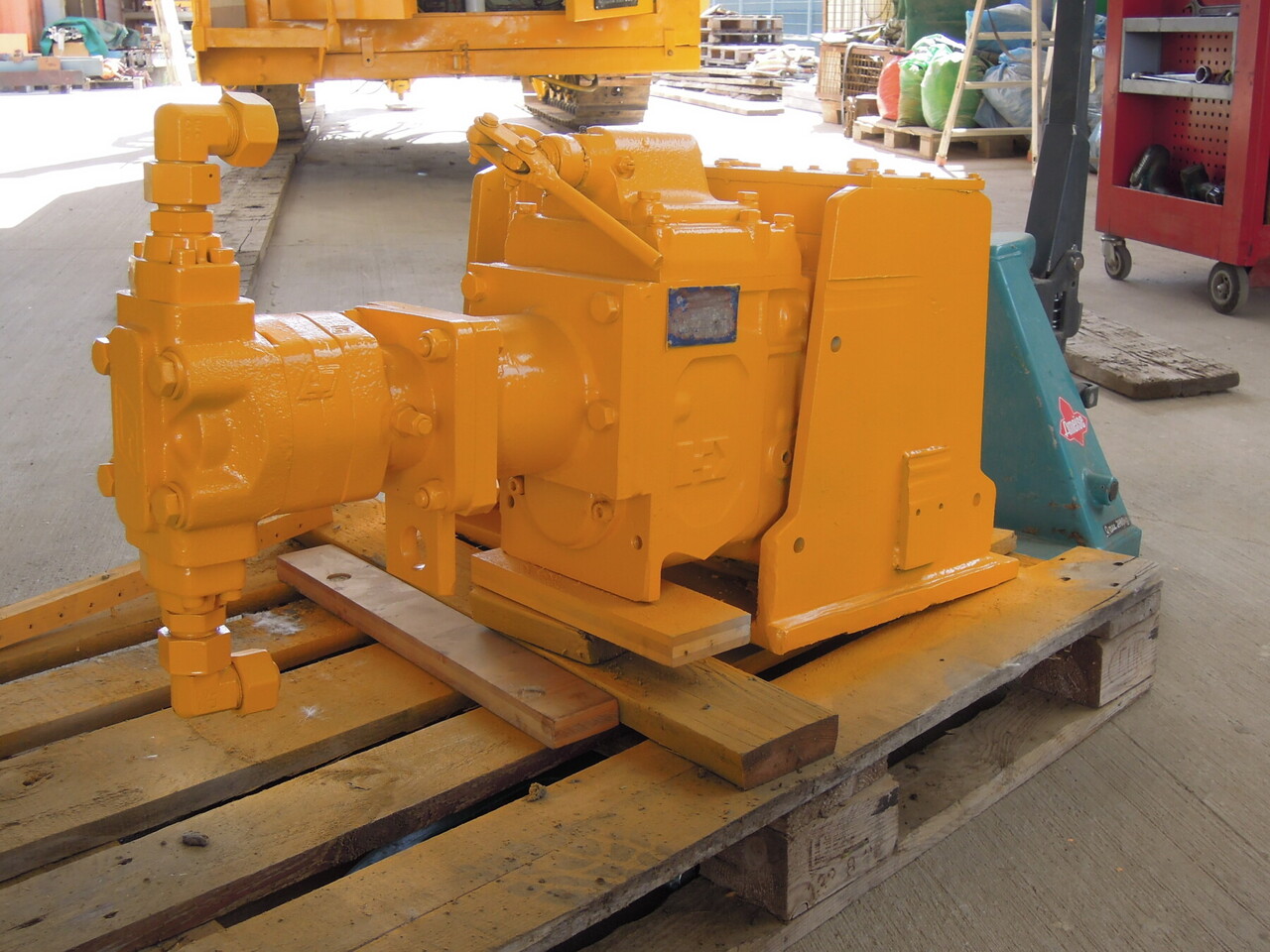 DK 900 - Drilling rig: picture 2 DK 900 - Drilling rig: picture 2