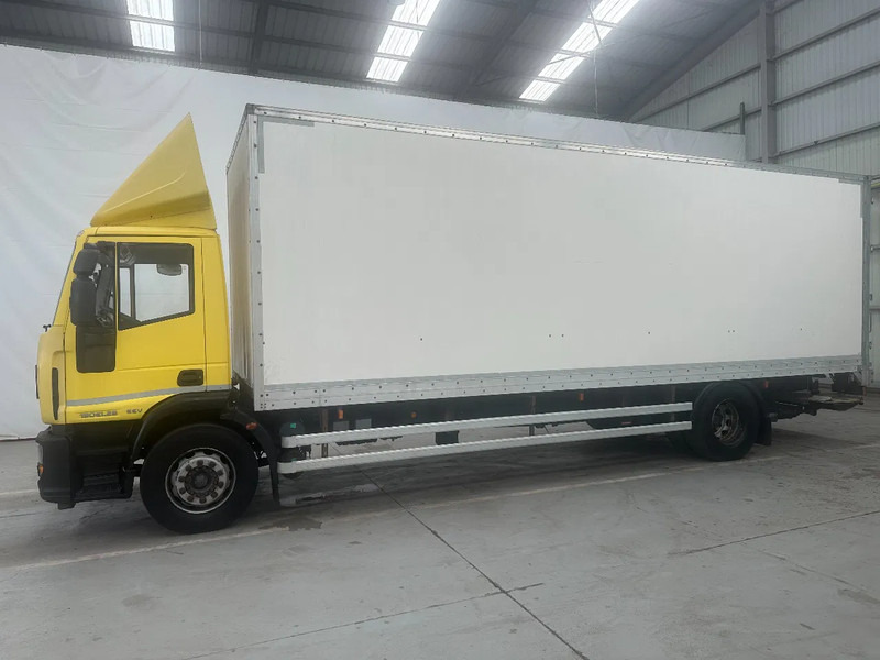 Iveco Eurocargo 190EL28 EURO 5 EEV 272000 km - Box truck: picture 2 Iveco Eurocargo 190EL28 EURO 5 EEV 272000 km - Box truck: picture 2