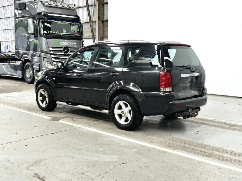 SsangYong Rexton AIRCO / LEATHER / MOTEUR MERCEDES - MERCEDES MOTOR - SUV: picture 3 SsangYong Rexton AIRCO / LEATHER / MOTEUR MERCEDES - MERCEDES MOTOR - SUV: picture 3