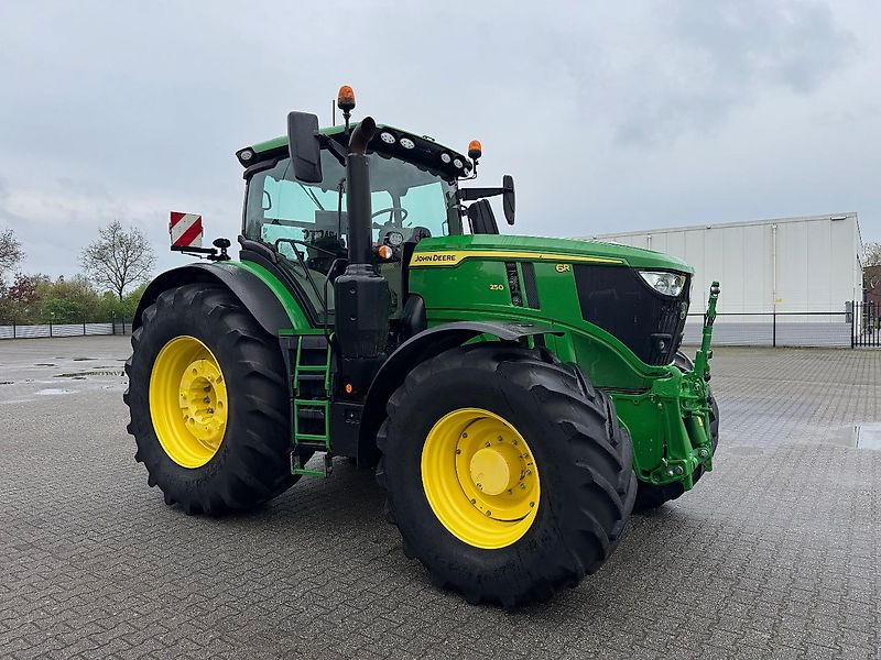John Deere 6R250 AP 50KM COMMAND-PRO 2022 2030 UUR!!! - Farm tractor: picture 2 John Deere 6R250 AP 50KM COMMAND-PRO 2022 2030 UUR!!! - Farm tractor: picture 2