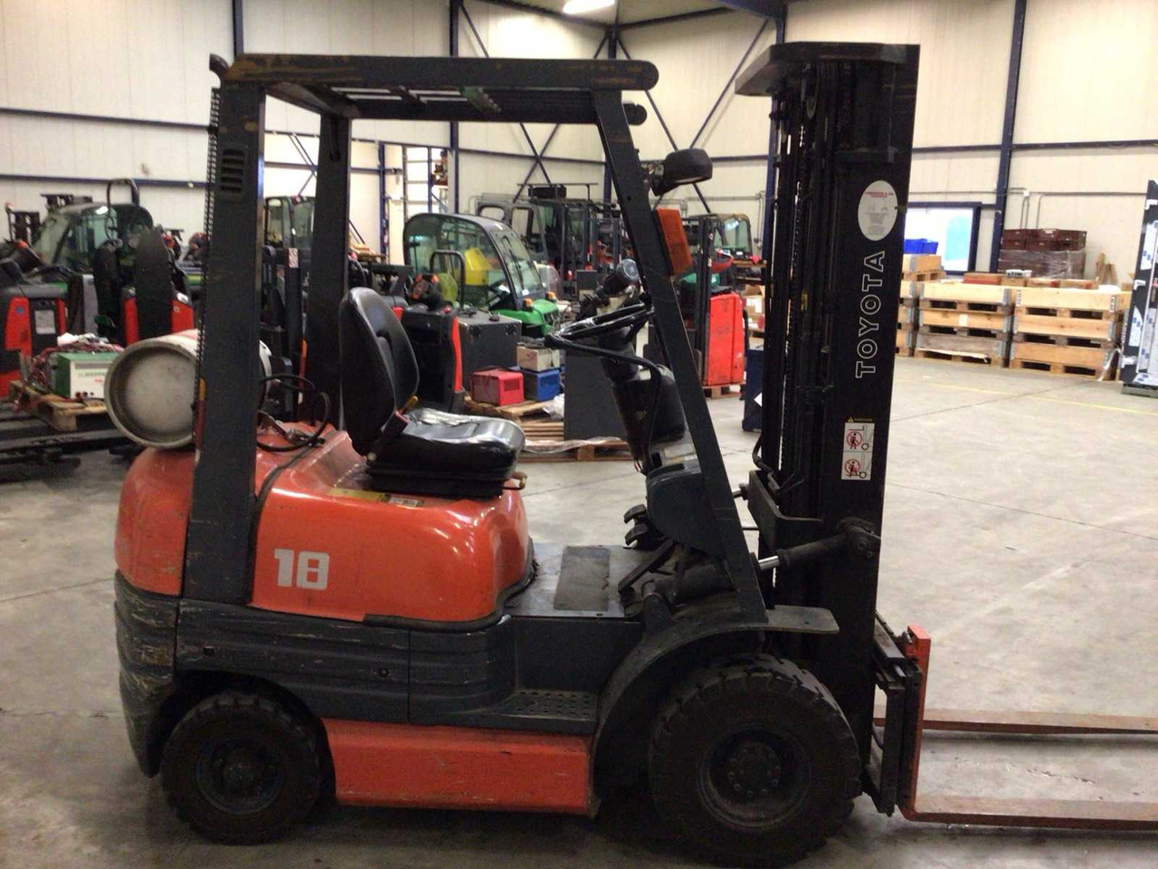 1997 TOYOTA 42-6FGF18 FORKLIFT - Forklift: picture 3 1997 TOYOTA 42-6FGF18 FORKLIFT - Forklift: picture 3