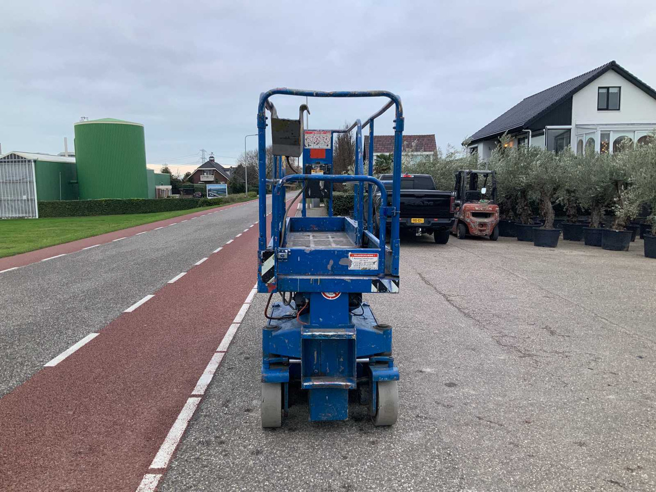 1999 UPRIGHT SL20 AERIAL PLATFORM - Aerial platform: picture 4 1999 UPRIGHT SL20 AERIAL PLATFORM - Aerial platform: picture 4