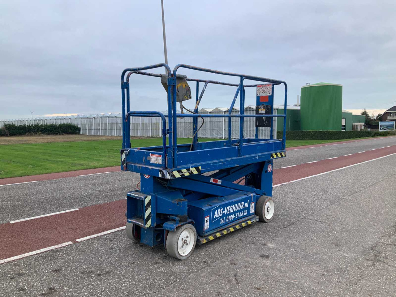 1999 UPRIGHT SL20 AERIAL PLATFORM - Aerial platform: picture 3 1999 UPRIGHT SL20 AERIAL PLATFORM - Aerial platform: picture 3