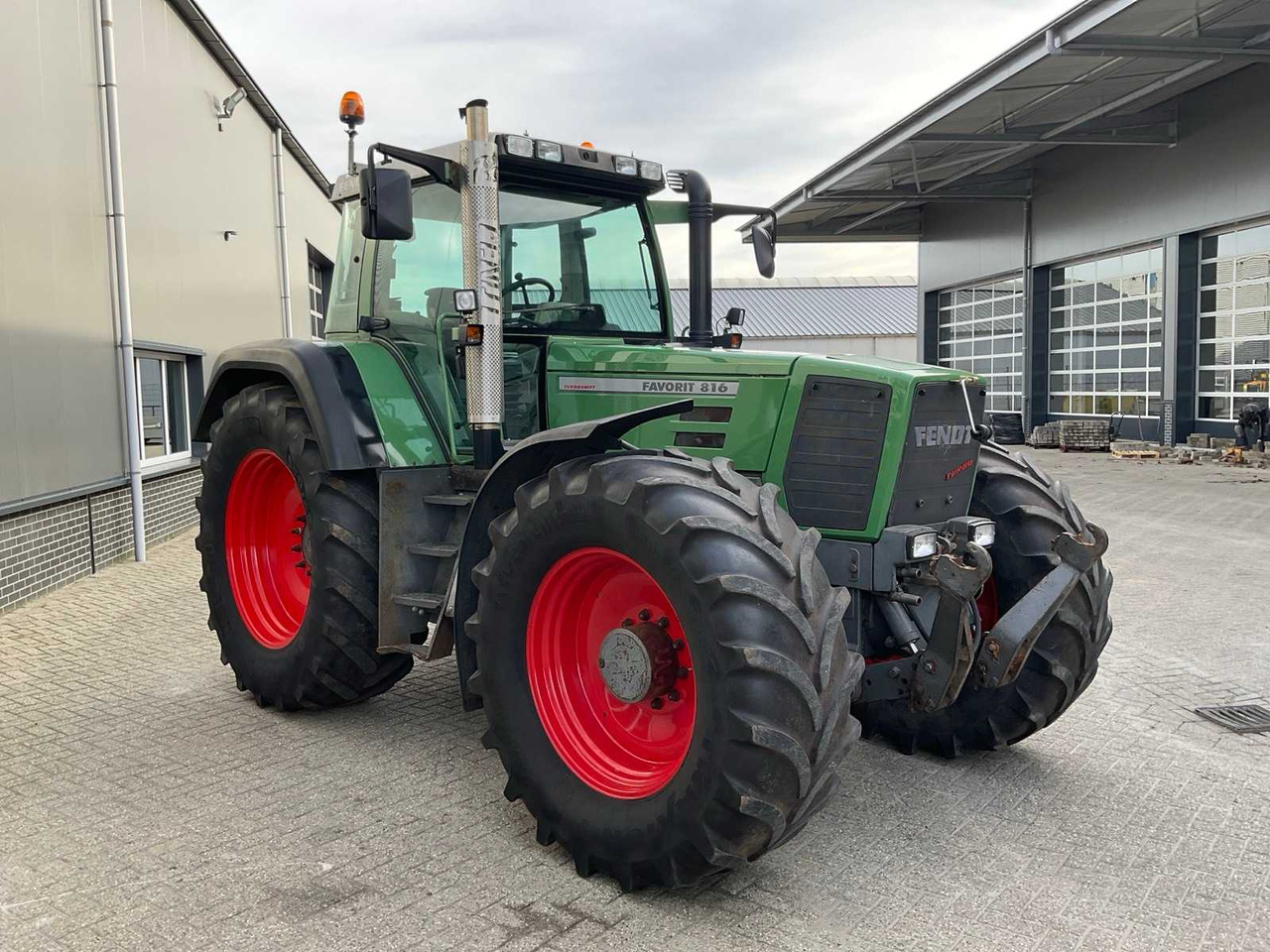 2000 FENDT FAVORIT 816 ALL-WHEEL DRIVE AGRICULTURAL TRACTOR - Farm tractor: picture 4 2000 FENDT FAVORIT 816 ALL-WHEEL DRIVE AGRICULTURAL TRACTOR - Farm tractor: picture 4