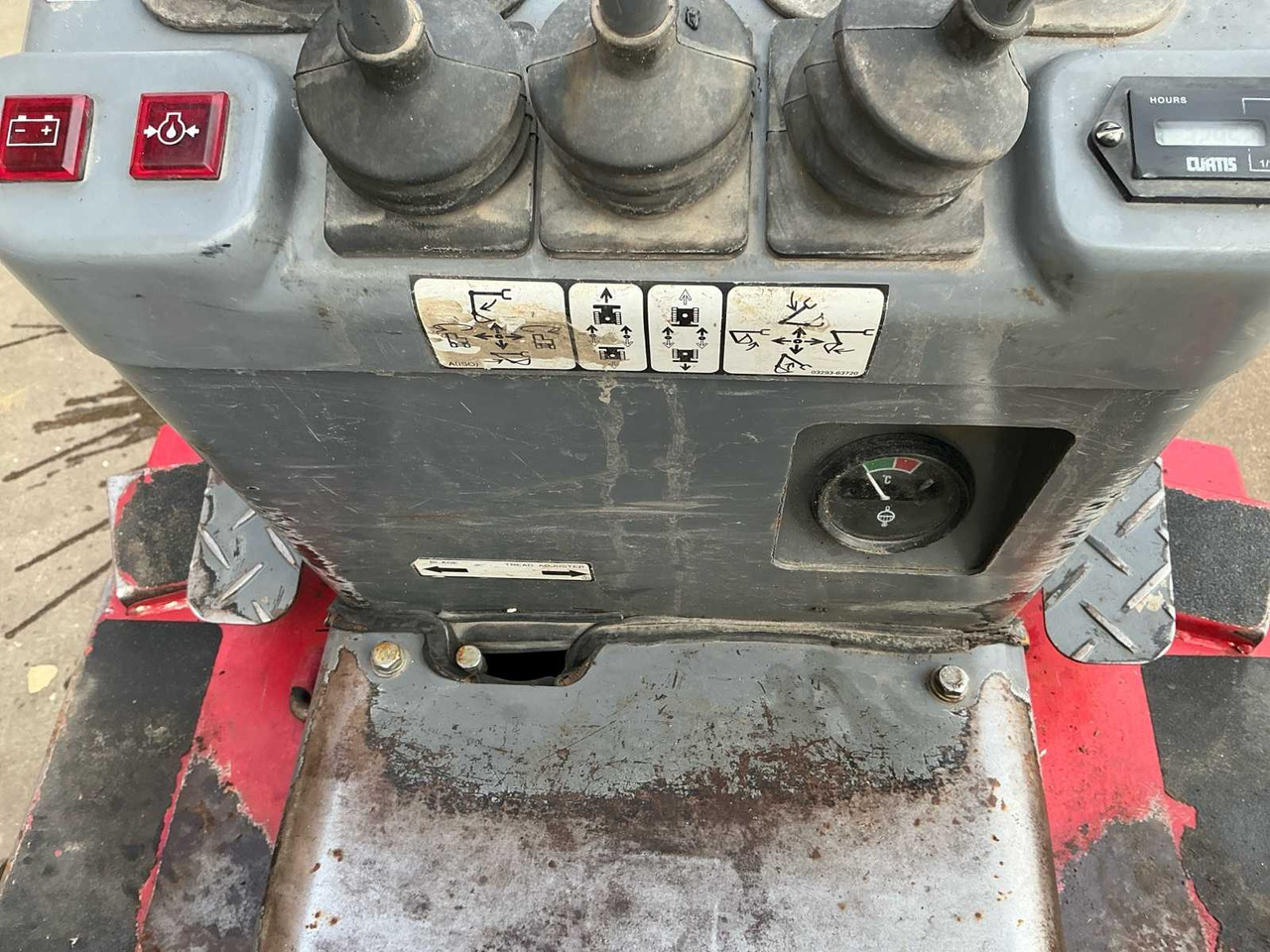 Mini excavator 2005 TAKEUCHI TB108 MINI EXCAVATOR: picture 11 Mini excavator 2005 TAKEUCHI TB108 MINI EXCAVATOR: picture 11