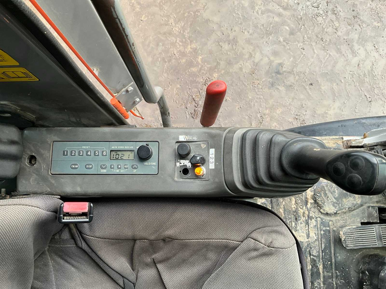 Wheel excavator 2007 HITACHI ZX130W WHEELED EXCAVATOR: picture 19