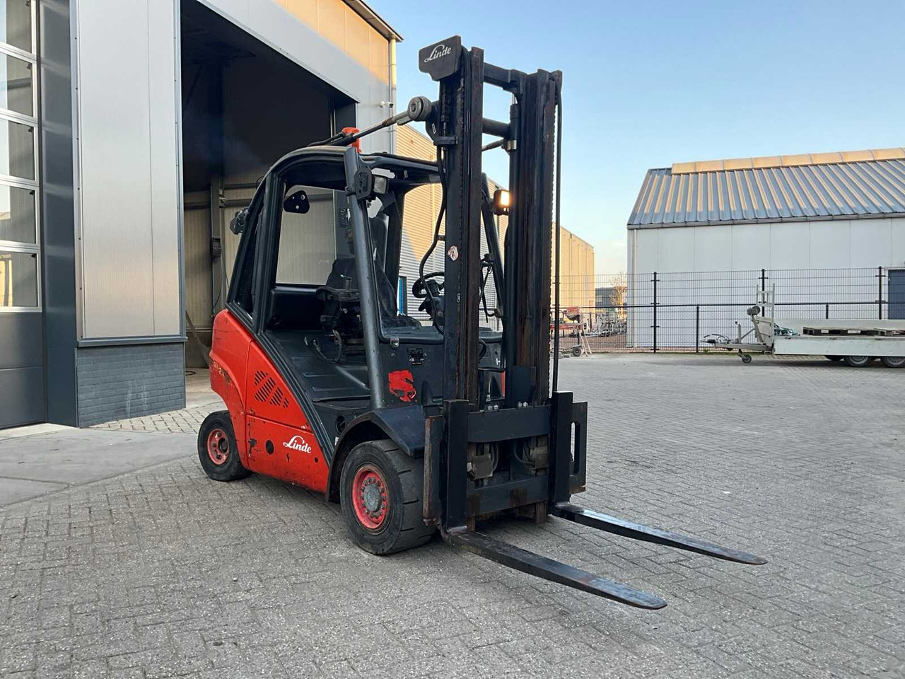2010 LINDE H30D-01 FORKLIFT - Forklift: picture 2 2010 LINDE H30D-01 FORKLIFT - Forklift: picture 2