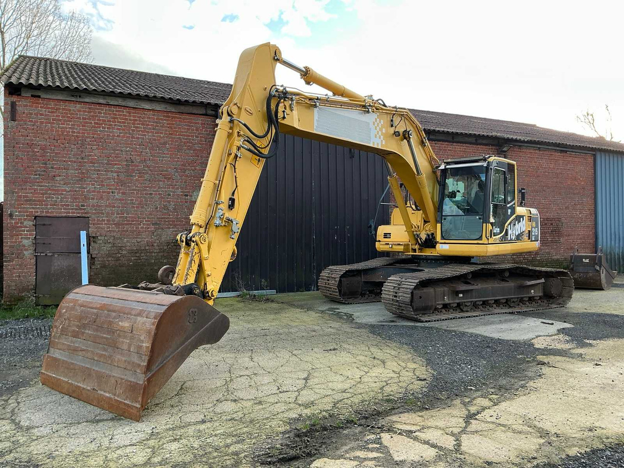 2013 KOMATSU HB 215 LC - 1 CRAWLER EXCAVATOR - Excavator: picture 1 2013 KOMATSU HB 215 LC - 1 CRAWLER EXCAVATOR - Excavator: picture 1