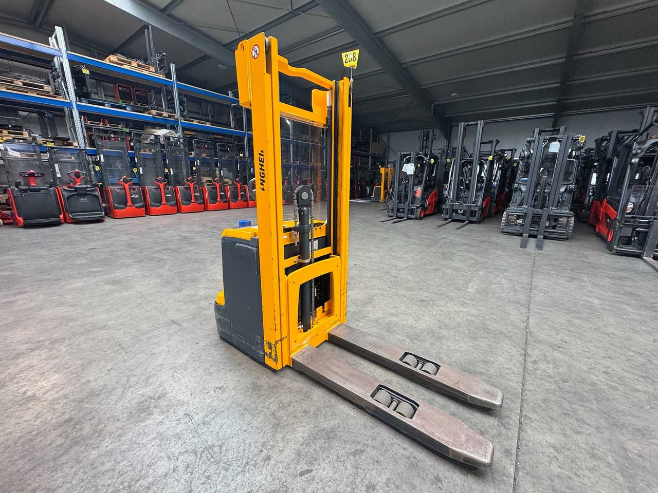 2015 JUNGHEINRICH EJC220 2,000KG STACKER PALLET TRUCK ANT FREE LIFT - Forklift: picture 2 2015 JUNGHEINRICH EJC220 2,000KG STACKER PALLET TRUCK ANT FREE LIFT - Forklift: picture 2
