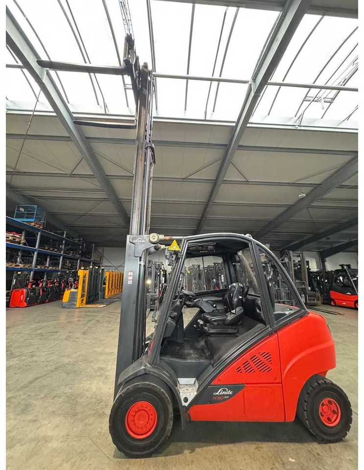 2016 SERVICE + UVV 10/2026 LINDE H30D 3RD+4TH VALVE FORK ADJUSTER TRIPLEX 465CM DIESEL FORKLIFT - Forklift: picture 4 2016 SERVICE + UVV 10/2026 LINDE H30D 3RD+4TH VALVE FORK ADJUSTER TRIPLEX 465CM DIESEL FORKLIFT - Forklift: picture 4