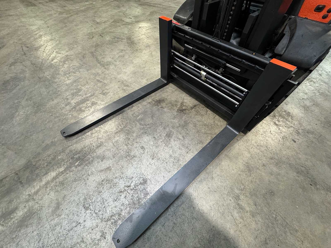 2017 SERVICE + UVV 11/2026 LINDE H30D EVO 3,000KG DUPLEX FREE LIFT 3RD + 4TH VALVE FORK ADJUSTER DIESEL FORKLIFT FORKLIFT 4,702 HOURS. - Forklift: picture 4 2017 SERVICE + UVV 11/2026 LINDE H30D EVO 3,000KG DUPLEX FREE LIFT 3RD + 4TH VALVE FORK ADJUSTER DIESEL FORKLIFT FORKLIFT 4,702 HOURS. - Forklift: picture 4