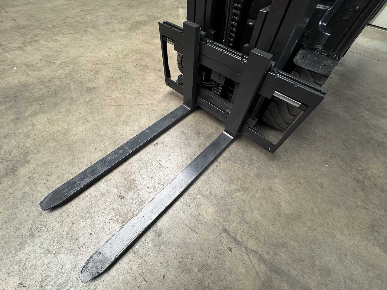 2018 SERVICE + UVV 10/2026 LINDE E30L 3,000KG TRIPLEX ELECTRIC FORKLIFT 4,647 HOURS - Forklift: picture 5 2018 SERVICE + UVV 10/2026 LINDE E30L 3,000KG TRIPLEX ELECTRIC FORKLIFT 4,647 HOURS - Forklift: picture 5