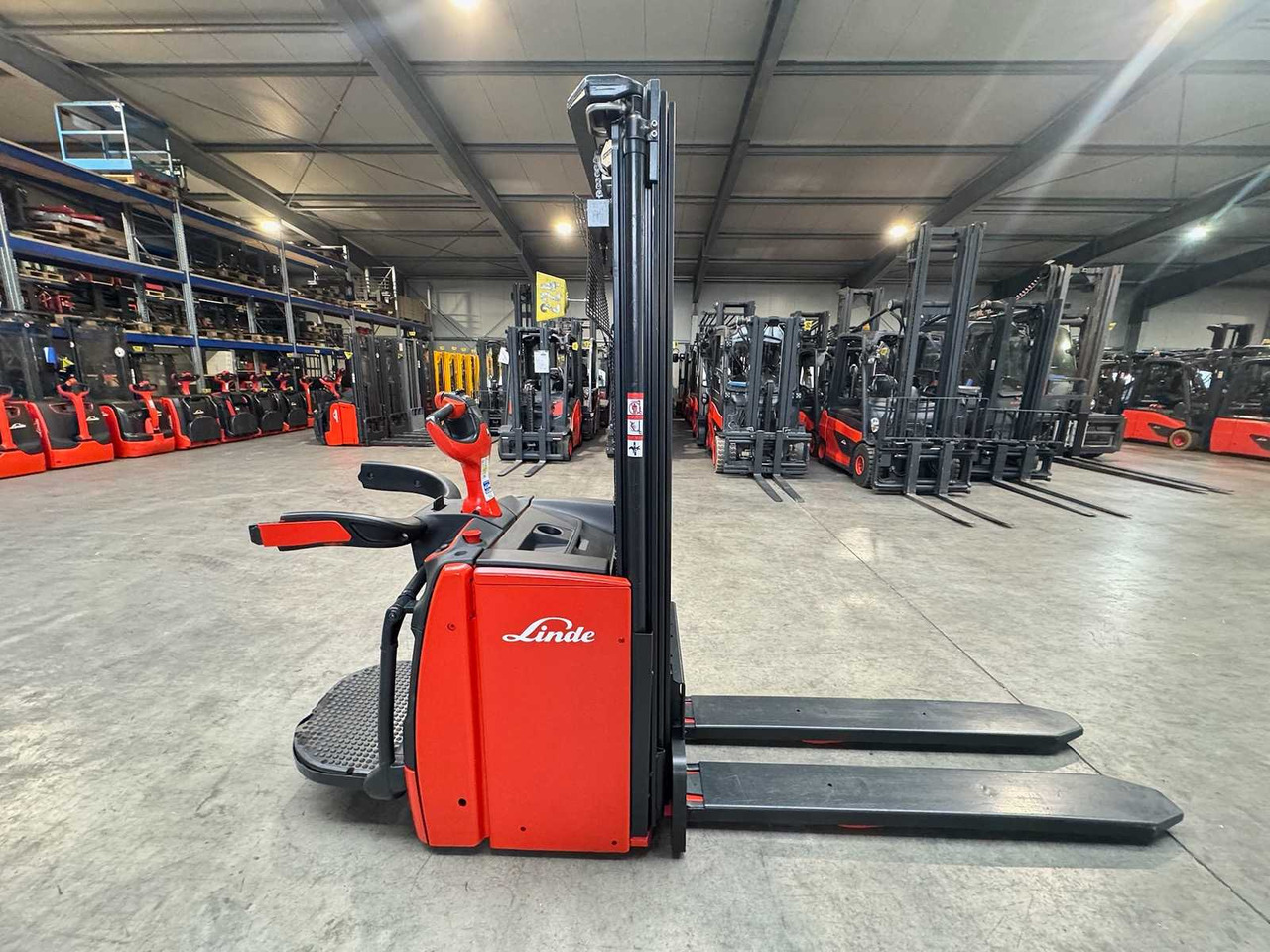 2018 SERVICE + UVV 10/2026 LINDE L14API TRIPLEX 470CM PALLET TRUCK PALLET TRUCK ANT SCALES INITIAL STROKE - Forklift: picture 3 2018 SERVICE + UVV 10/2026 LINDE L14API TRIPLEX 470CM PALLET TRUCK PALLET TRUCK ANT SCALES INITIAL STROKE - Forklift: picture 3