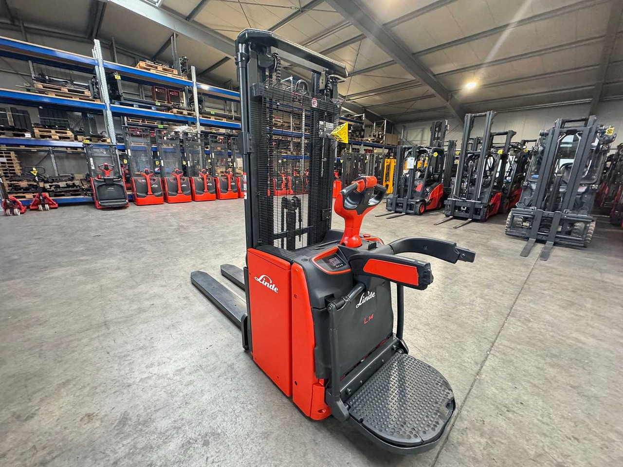 2018 SERVICE + UVV 10/2026 LINDE L14API TRIPLEX 470CM PALLET TRUCK PALLET TRUCK ANT SCALES INITIAL STROKE - Forklift: picture 5 2018 SERVICE + UVV 10/2026 LINDE L14API TRIPLEX 470CM PALLET TRUCK PALLET TRUCK ANT SCALES INITIAL STROKE - Forklift: picture 5