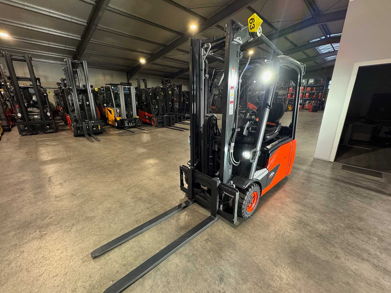 2020 SERVICE+UVV 10/2026 LINDE E16 DUPLEX FREE LIFT 3RD + 4TH VALVE ELECTRIC FORKLIFT 12,549 HOURS - Forklift: picture 4 2020 SERVICE+UVV 10/2026 LINDE E16 DUPLEX FREE LIFT 3RD + 4TH VALVE ELECTRIC FORKLIFT 12,549 HOURS - Forklift: picture 4
