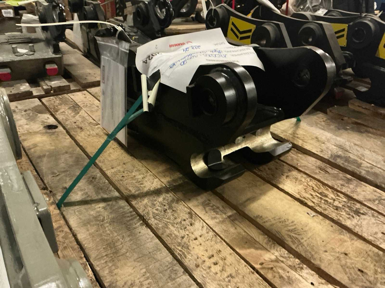 2024 YANMAR QUICK COUPLER, HYDR. - Wheel loader: picture 2 2024 YANMAR QUICK COUPLER, HYDR. - Wheel loader: picture 2