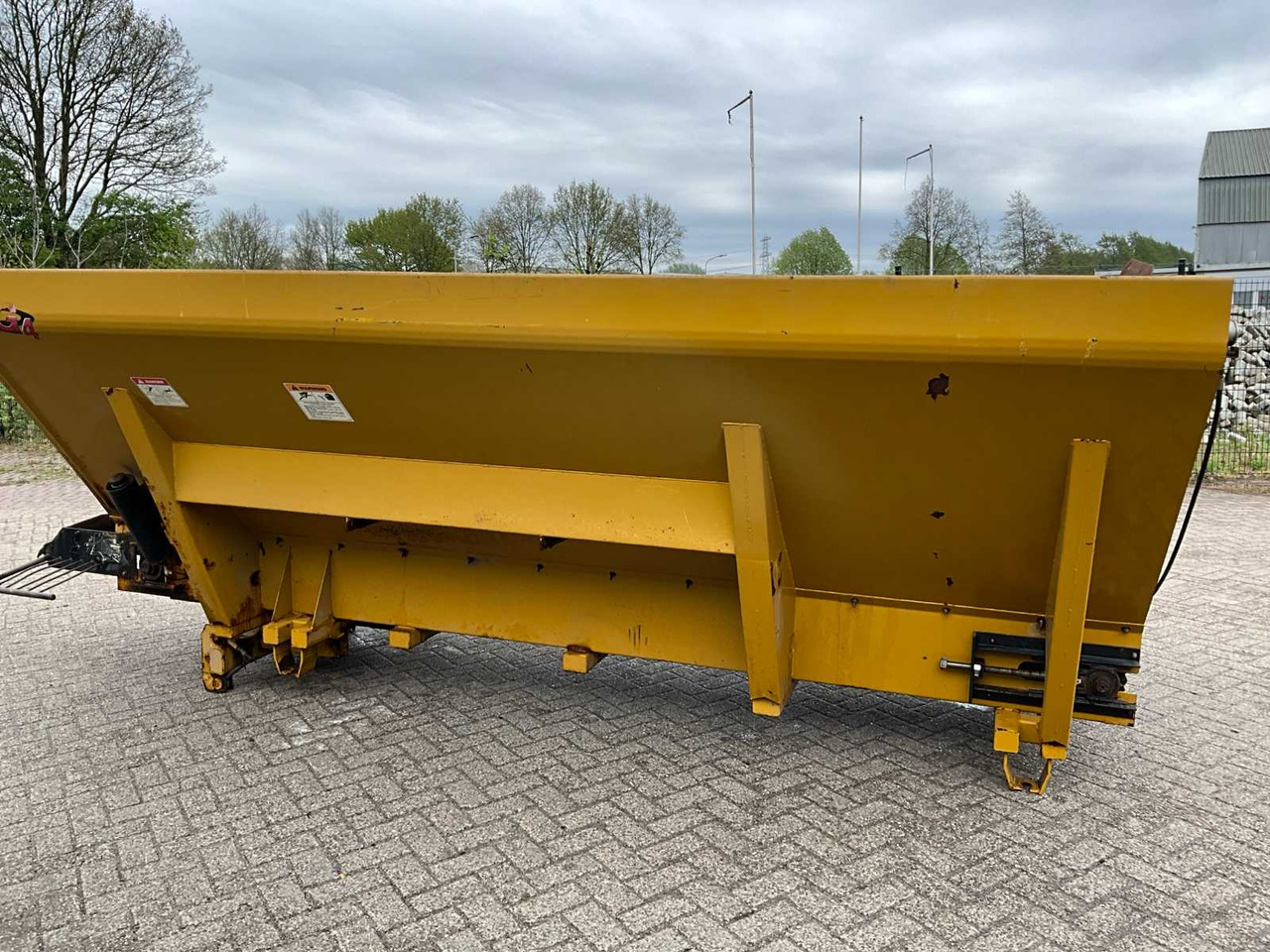AG-CHEM L3020G - Fertilizer spreader: picture 5 AG-CHEM L3020G - Fertilizer spreader: picture 5