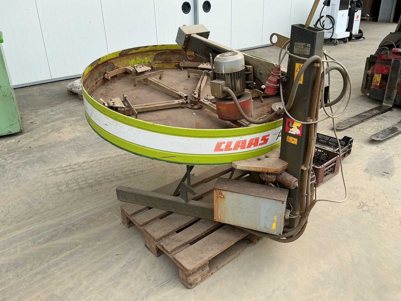 Claas Messenslijpmachine Claas Aqua Non Stop ANS 150 - Agricultural machinery: picture 1 Claas Messenslijpmachine Claas Aqua Non Stop ANS 150 - Agricultural machinery: picture 1