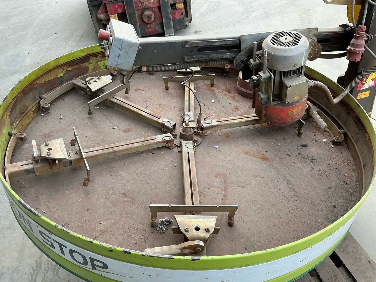 Claas Messenslijpmachine Claas Aqua Non Stop ANS 150 - Agricultural machinery: picture 4 Claas Messenslijpmachine Claas Aqua Non Stop ANS 150 - Agricultural machinery: picture 4