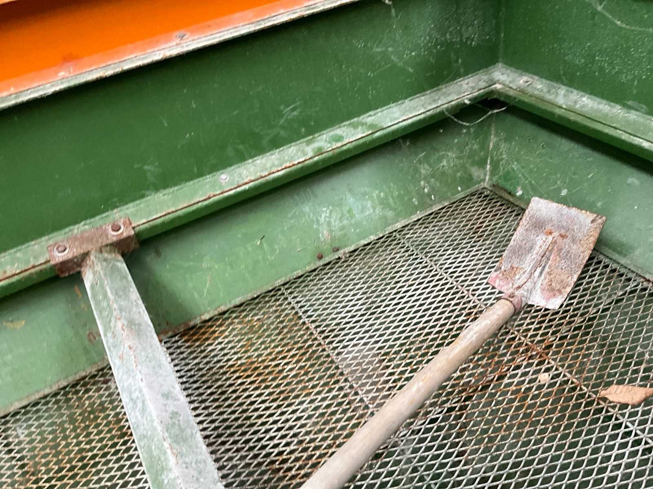 Fertilizer spreader Amazone: picture 8