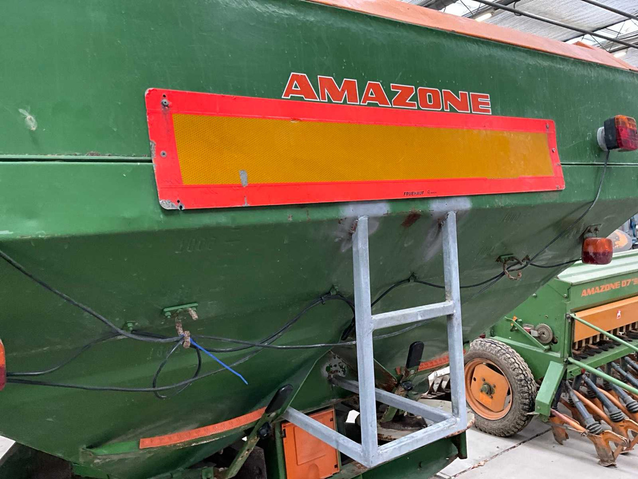 Fertilizer spreader Amazone: picture 6