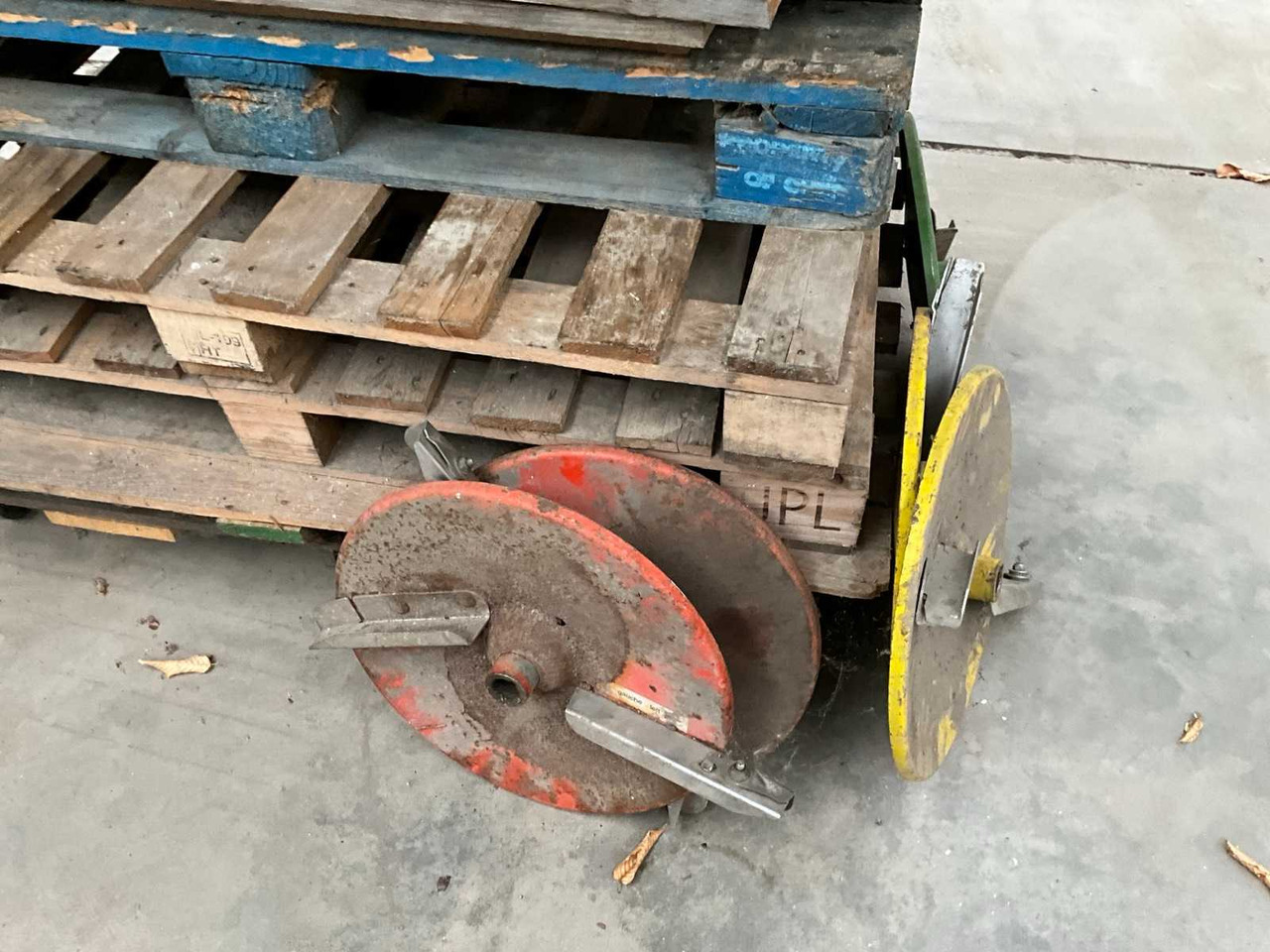 Fertilizer spreader Amazone: picture 9
