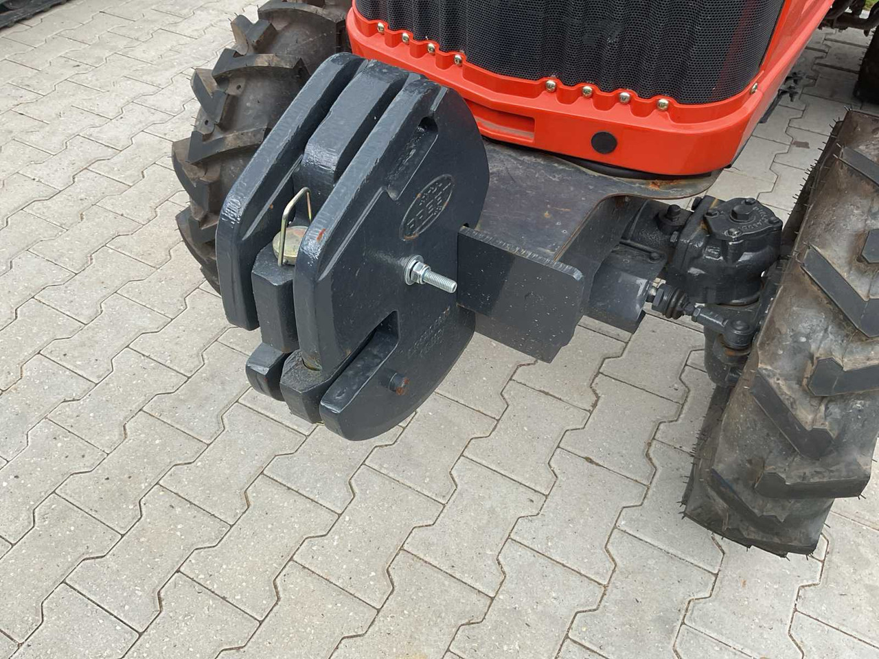 Avenger - Mini tractor: picture 3 Avenger - Mini tractor: picture 3