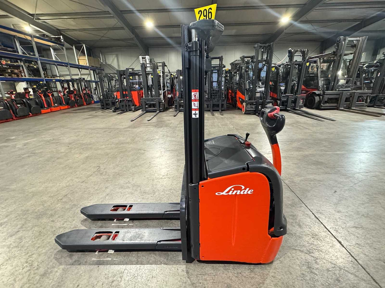 BATTERY 2020 LINDE L14 1.400KG PALLET TRUCK STACKER ANT STACKER - Forklift: picture 5 BATTERY 2020 LINDE L14 1.400KG PALLET TRUCK STACKER ANT STACKER - Forklift: picture 5