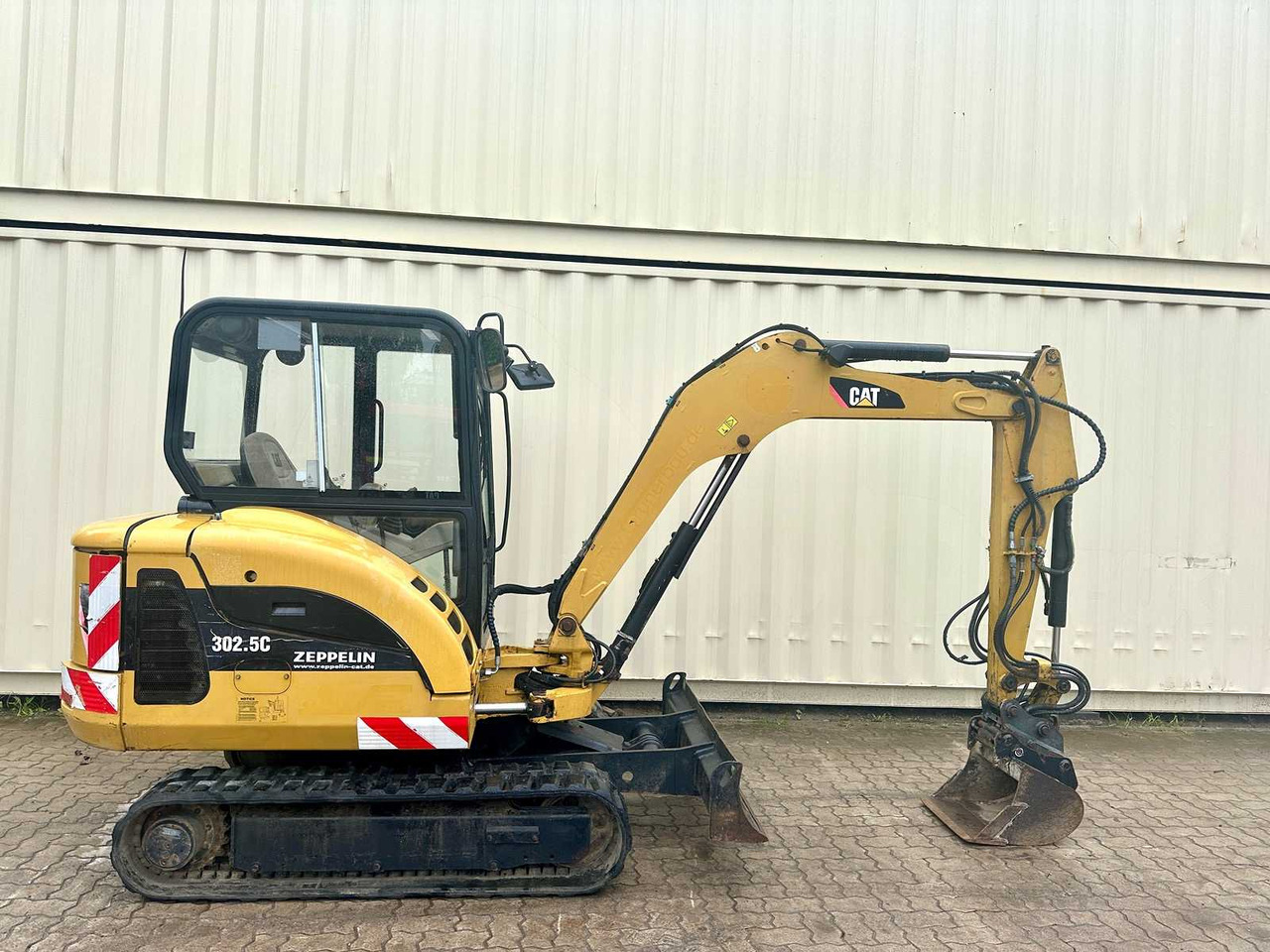 CAT 302.5C - Mini excavator: picture 2 CAT 302.5C - Mini excavator: picture 2