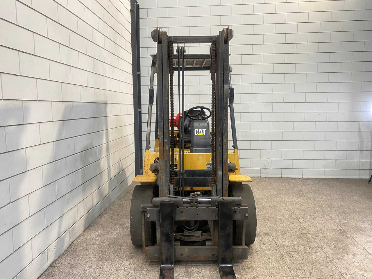 CATERPILLAR - 2001 - GP 35 K - FORKLIFT TRUCK - Forklift: picture 3 CATERPILLAR - 2001 - GP 35 K - FORKLIFT TRUCK - Forklift: picture 3