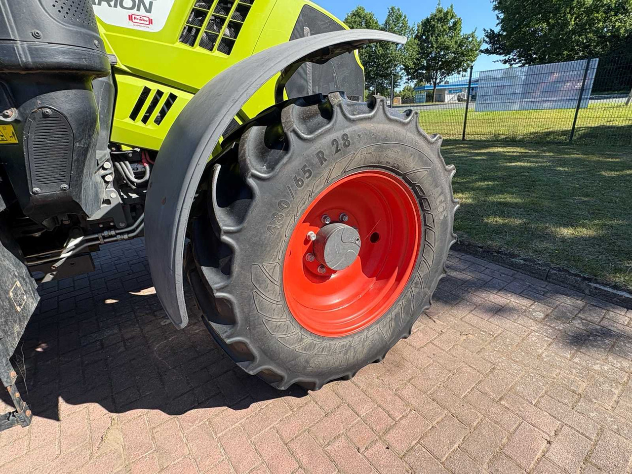 CLAAS Arion 510 CIS - Farm tractor: picture 4 CLAAS Arion 510 CIS - Farm tractor: picture 4