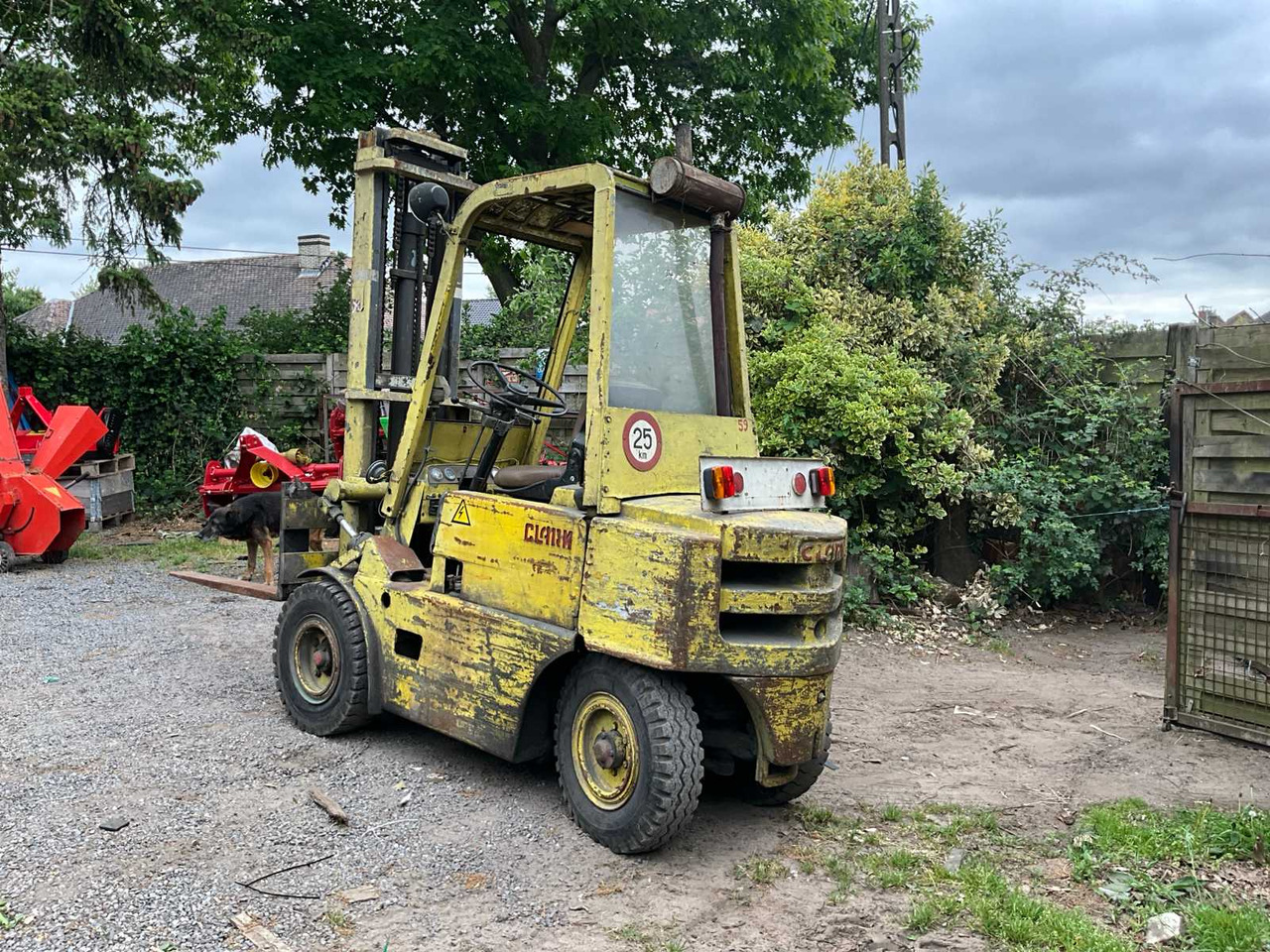 CLARK FORKLIFT - Forklift: picture 3 CLARK FORKLIFT - Forklift: picture 3