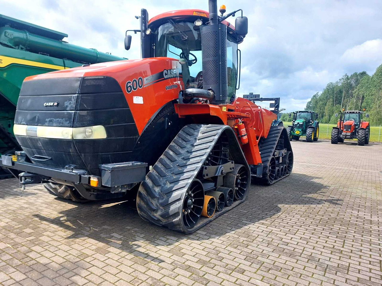 Case Quadtrac 600 - Tracked tractor: picture 1 Case Quadtrac 600 - Tracked tractor: picture 1